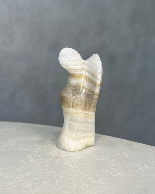 ONYX ANGEL CARVING 02