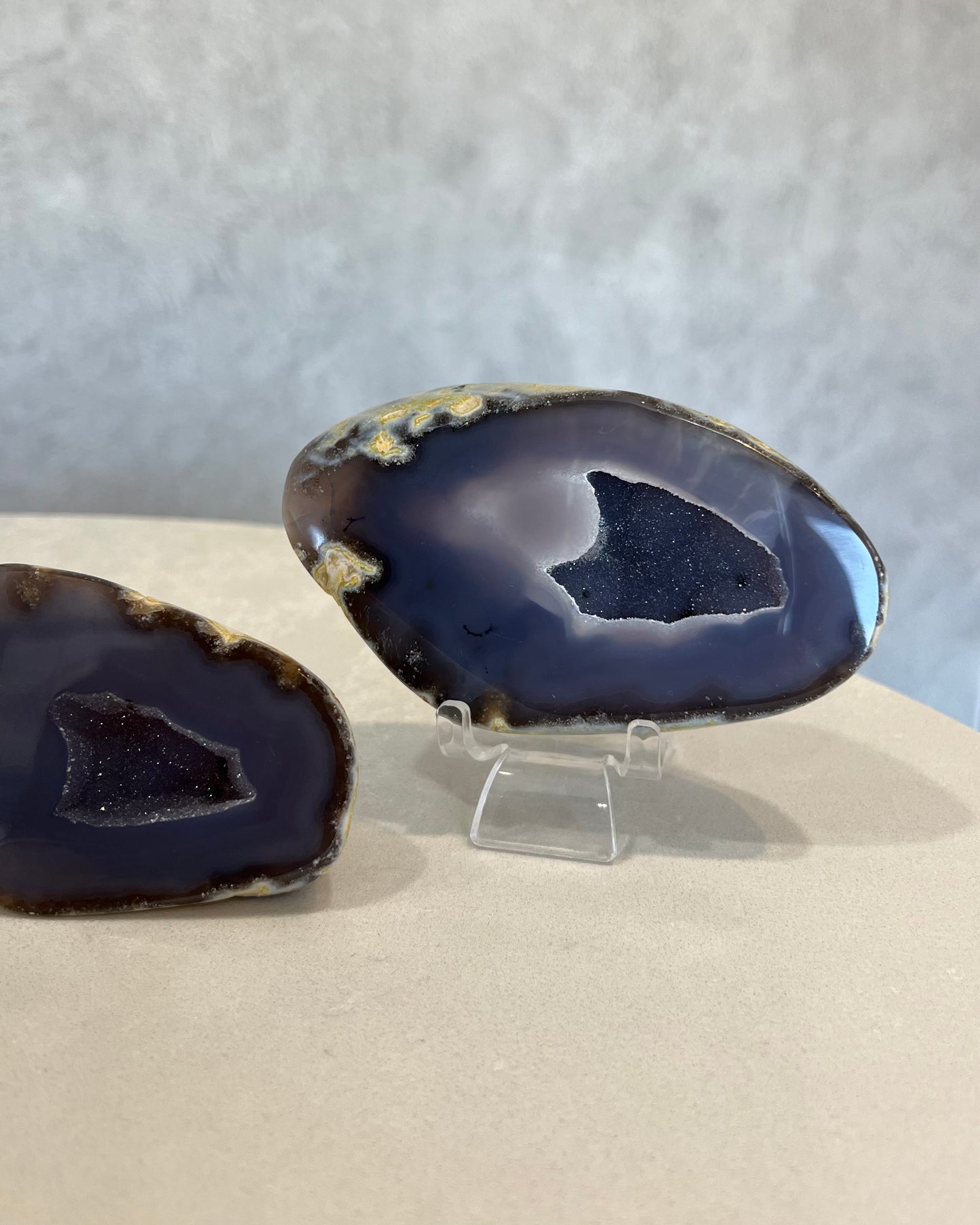 AGATE PAIR 01