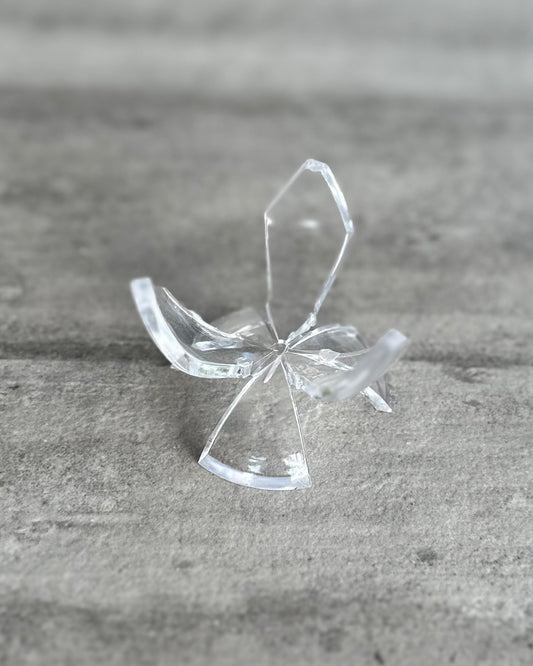 CRYSTAL ACRYLIC DISPLAY STAND - CLAW