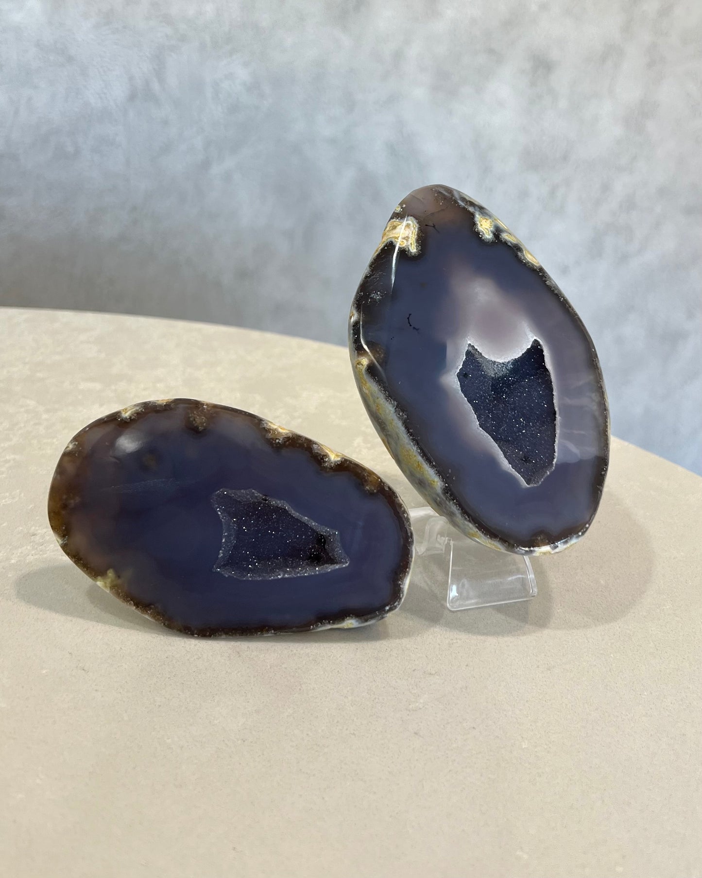 AGATE PAIR 01