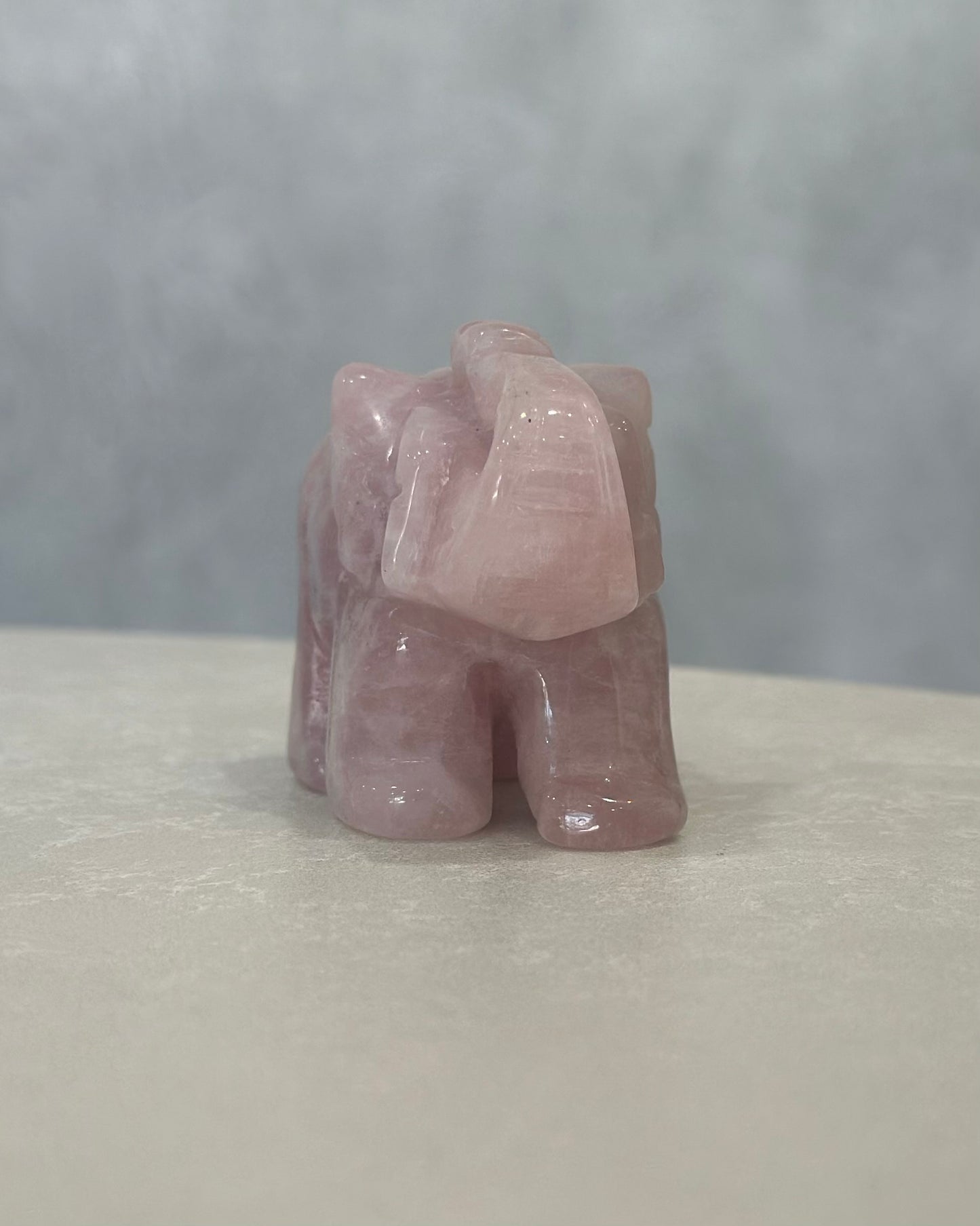 ROSE QUARTZ ELEPHANT CARVING 02