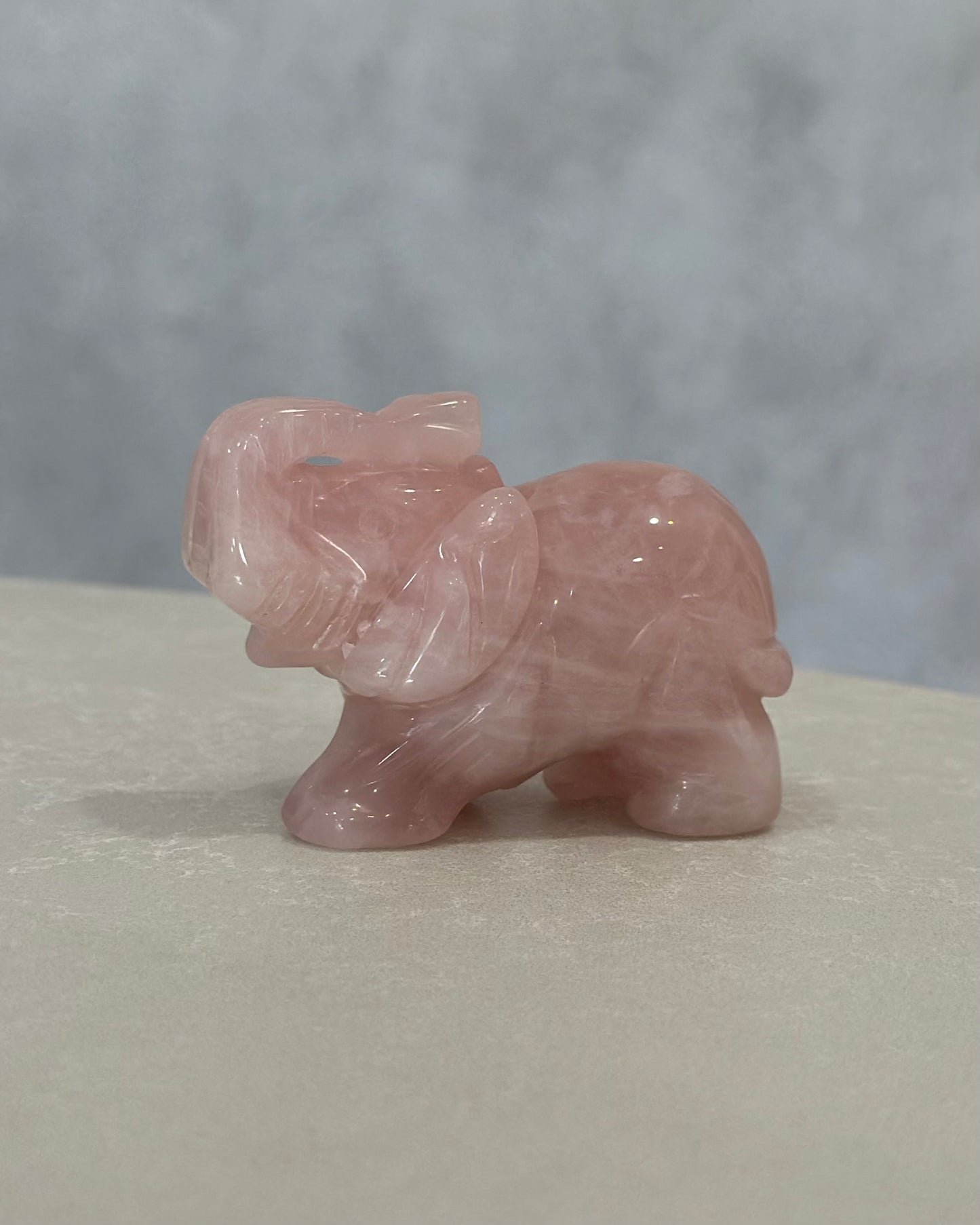 ROSE QUARTZ ELEPHANT CARVING 01