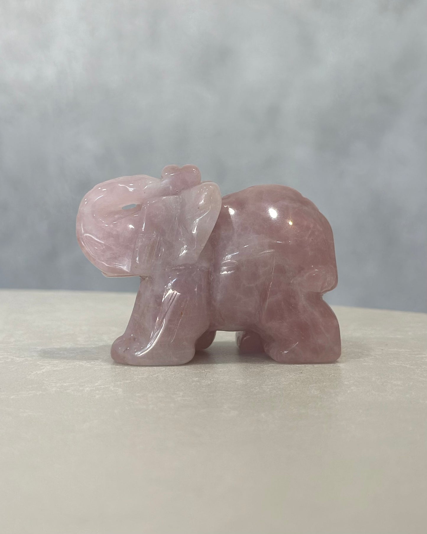 ROSE QUARTZ ELEPHANT CARVING 02