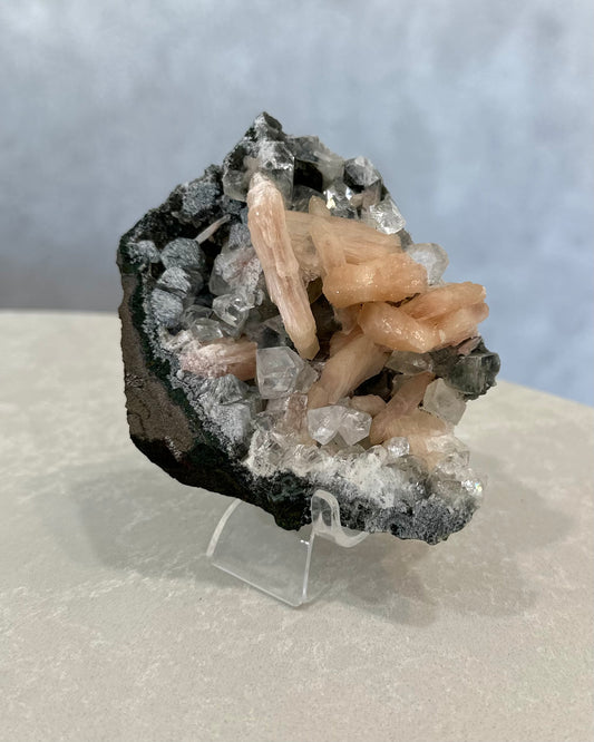 APOPHYLLITE CLUSTER 02