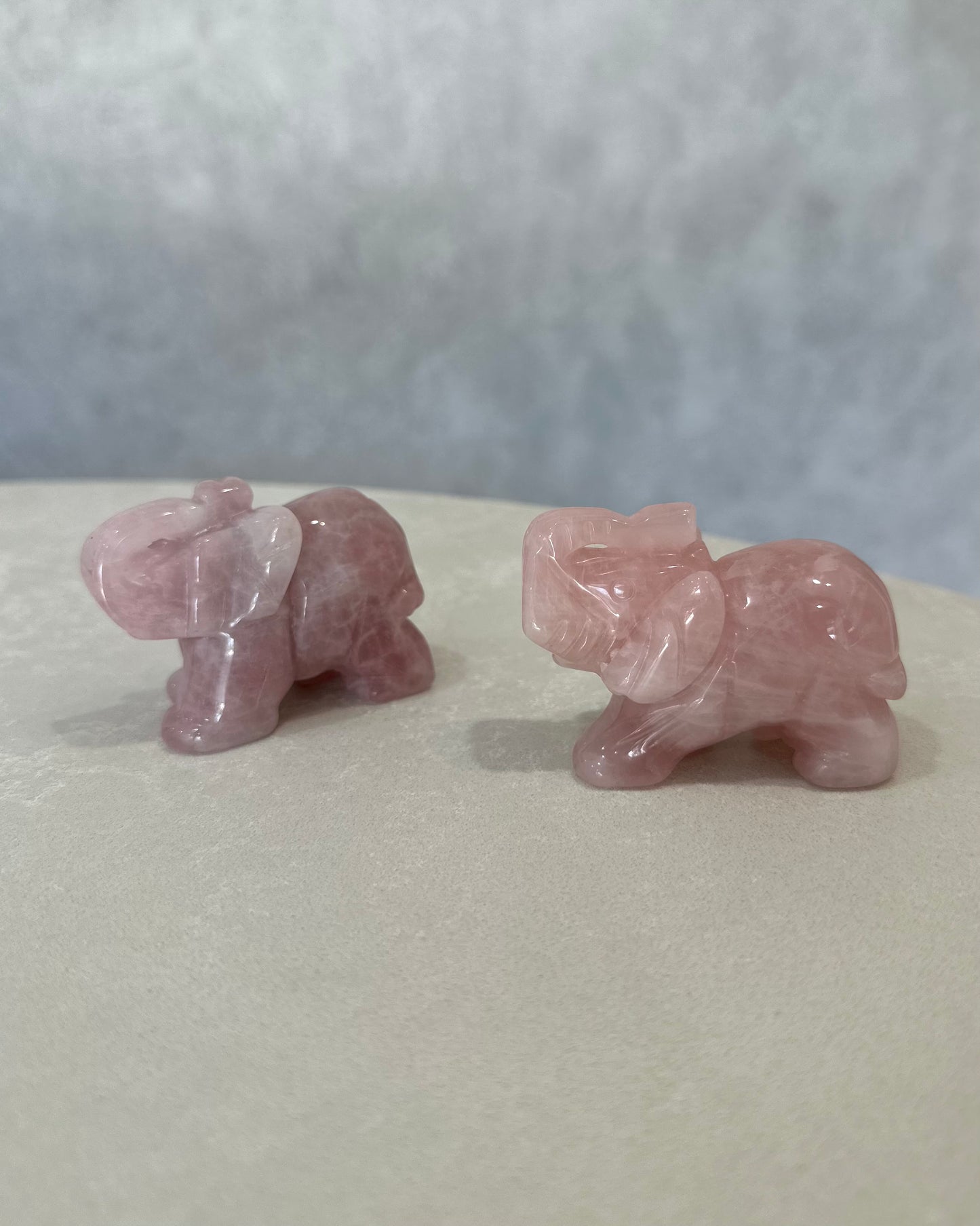 ROSE QUARTZ ELEPHANT CARVING 01