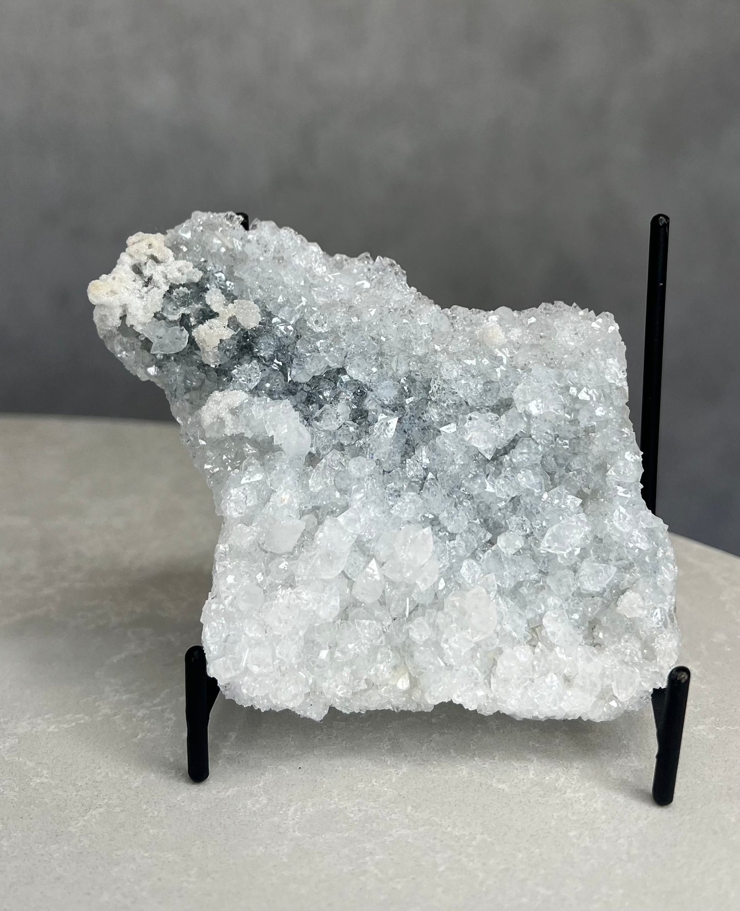 APOPHYLLITE CLUSTER 01