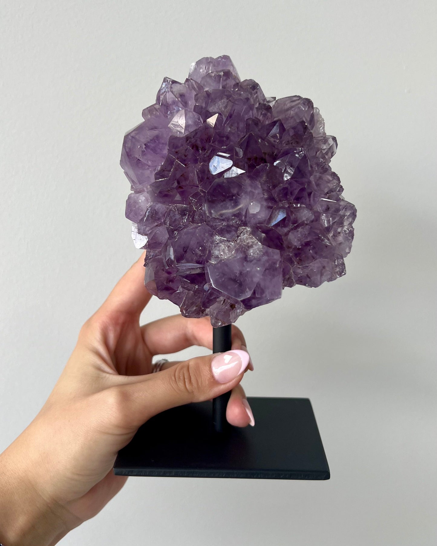 AMETHYST CLUSTER ON STAND 01