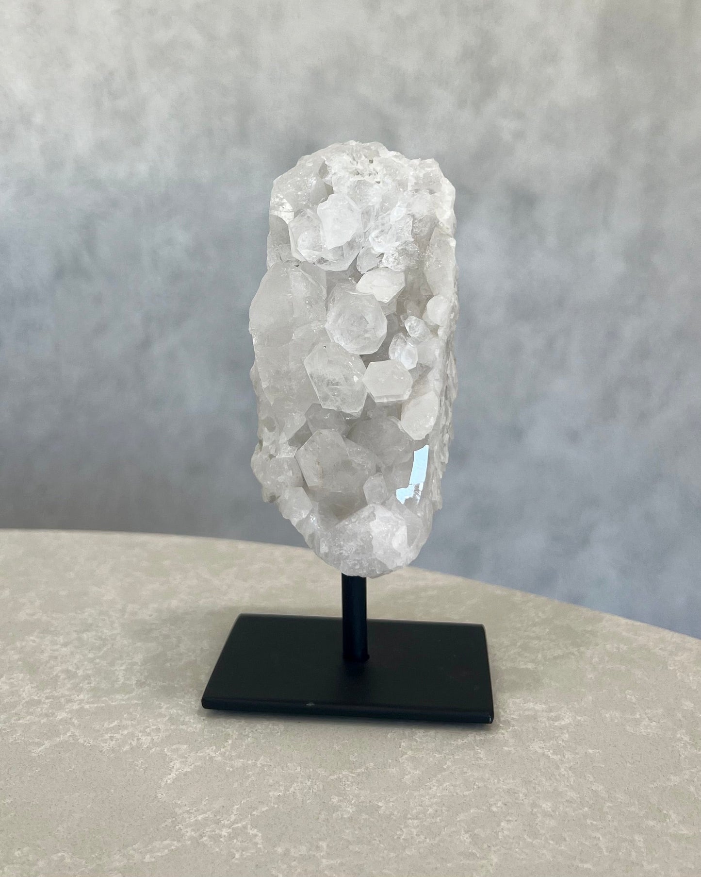 CLEAR QUARTZ CLUSTER ON STAND 02